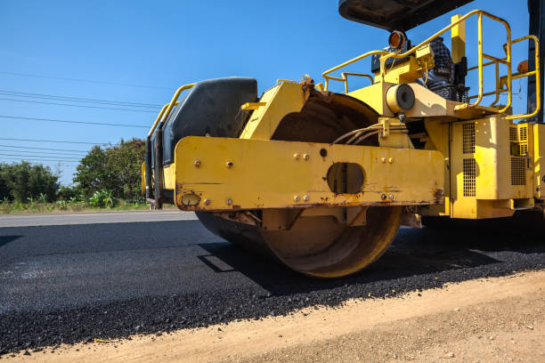 Best Driveway Paving Contractor  in Mayflower Village, CA
